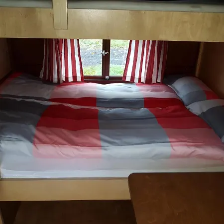 Schlaffaesser Am Schmetterlingspark キャンプ場