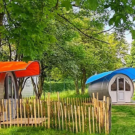 Schlaffaesser Am Schmetterlingspark キャンプ場 ウスラー