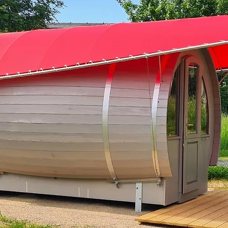 Schlaffaesser Am Schmetterlingspark キャンプ場