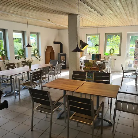 Schlaffaesser Am Haus Der Schmetterlinge أوسلار