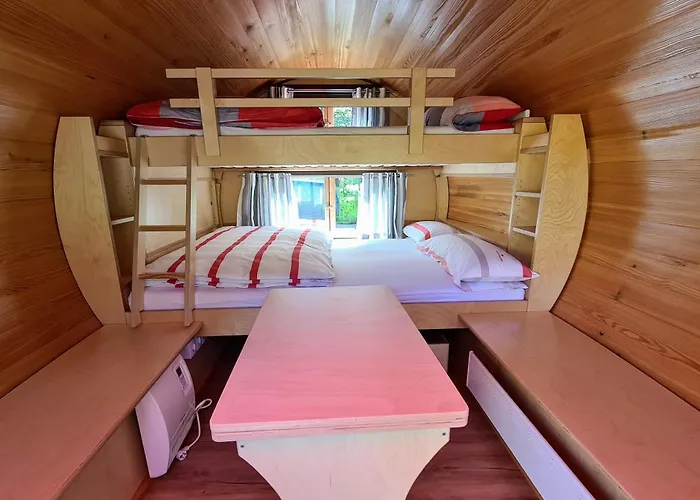 مكان تخييم Schlaffaesser Am Haus Der Schmetterlinge أوسلار